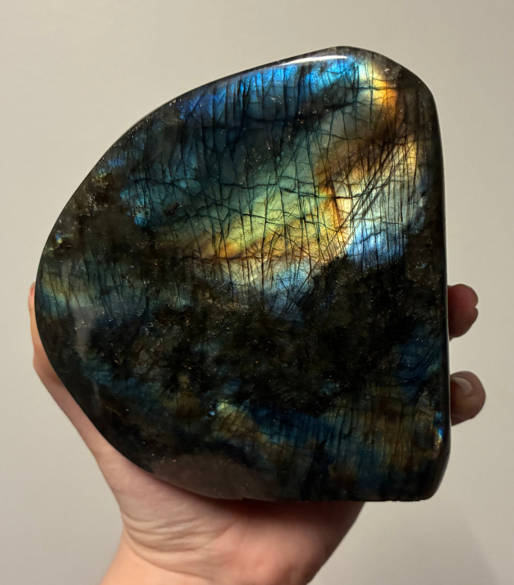 Labradoriitti freeform #3