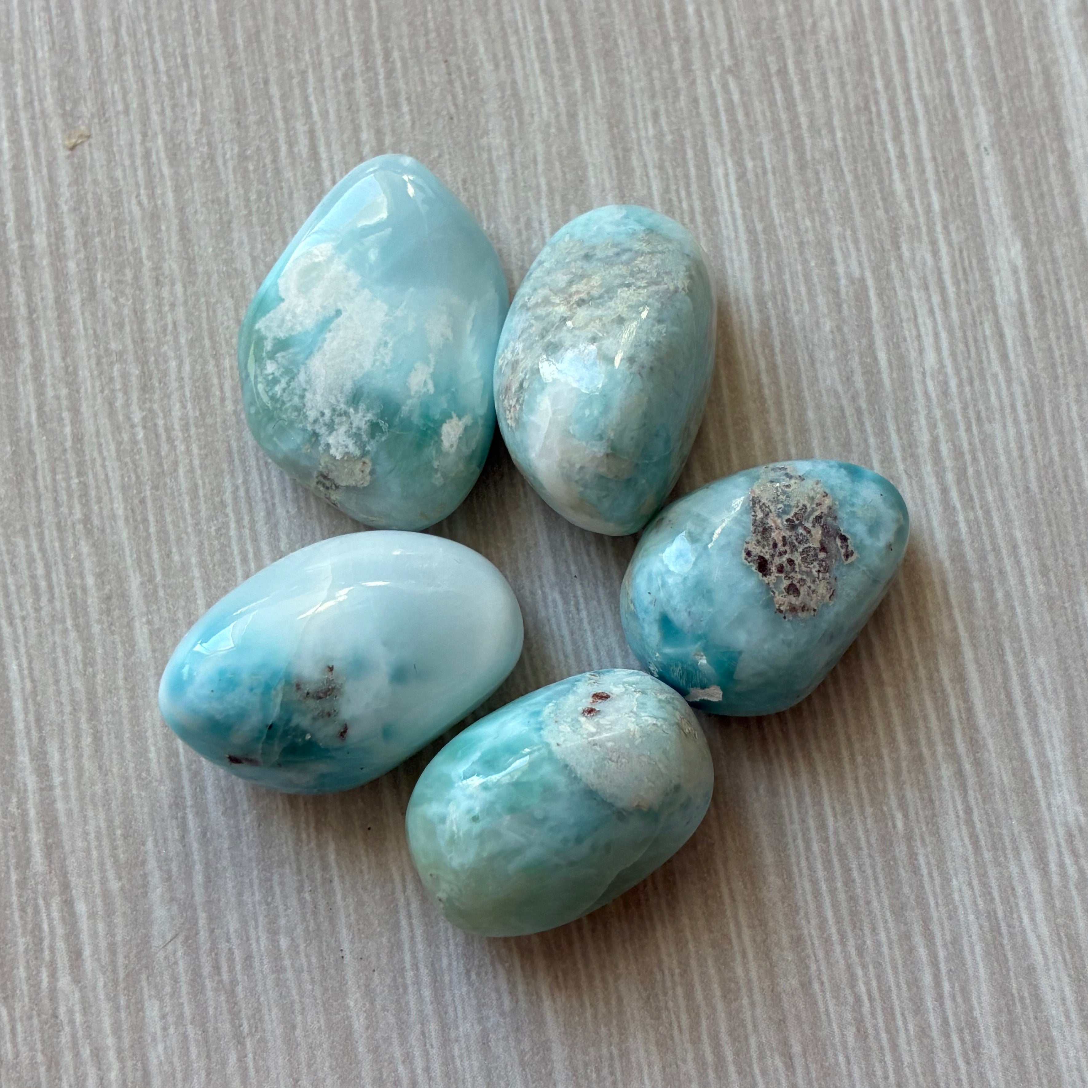 Larimar rumpuhiottu