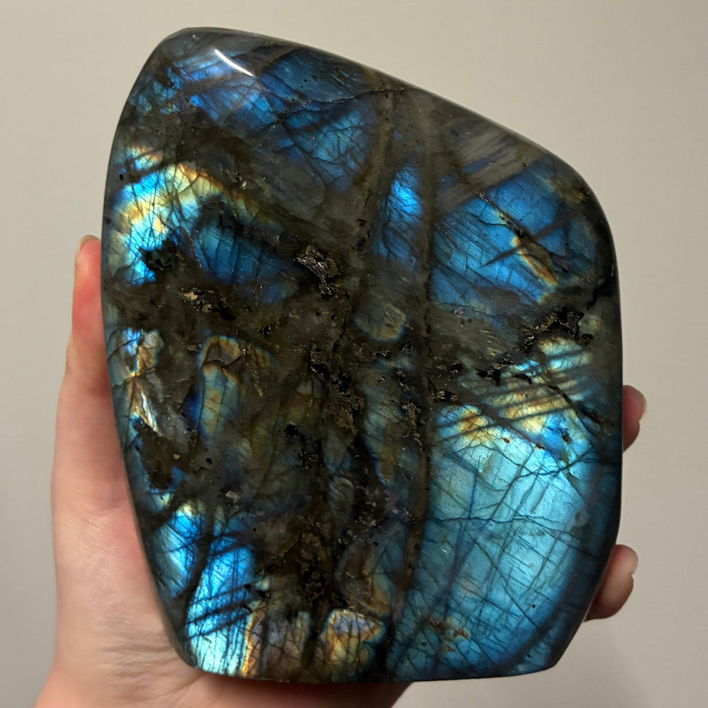 Labradoriitti freeform #1