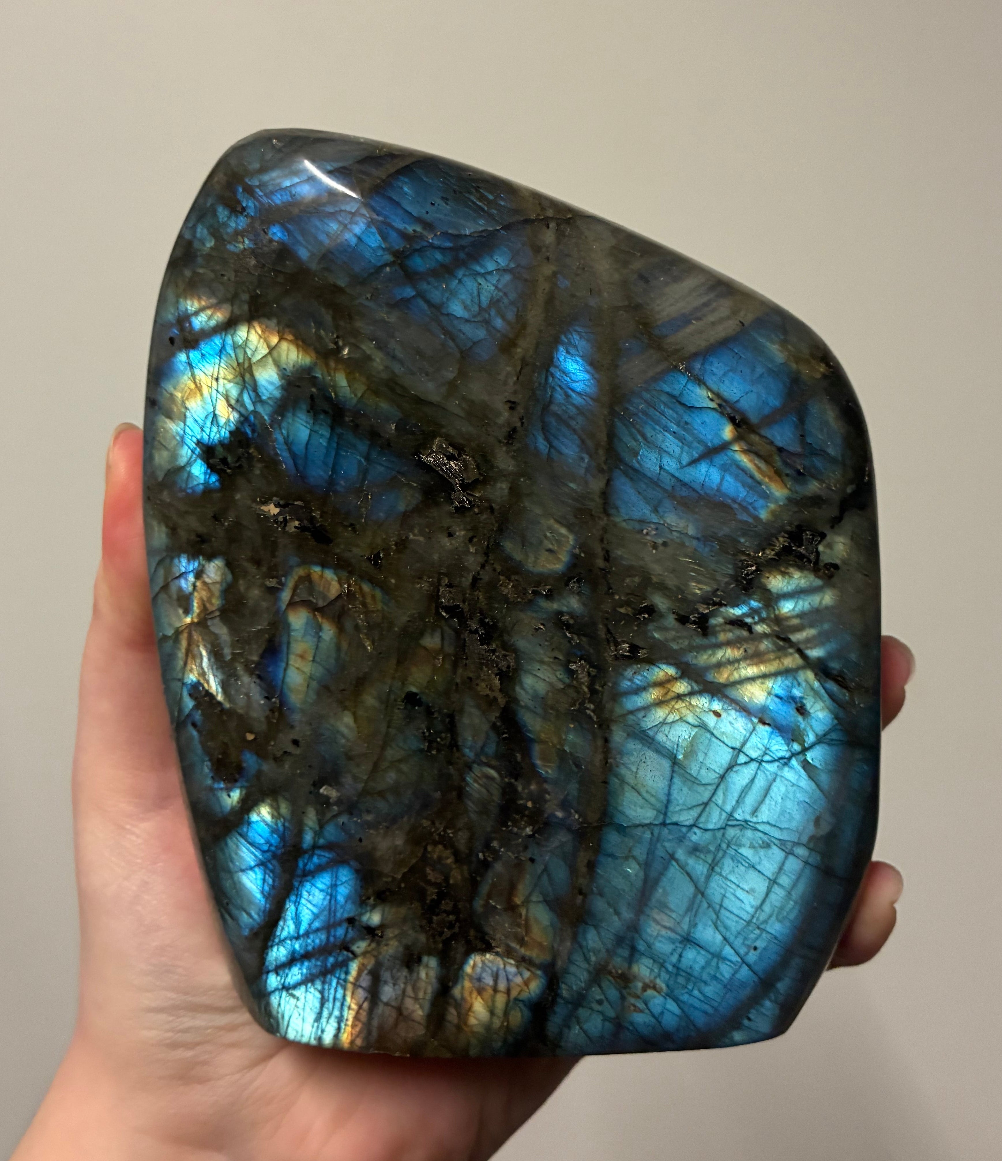 Labradoriitti freeform #1