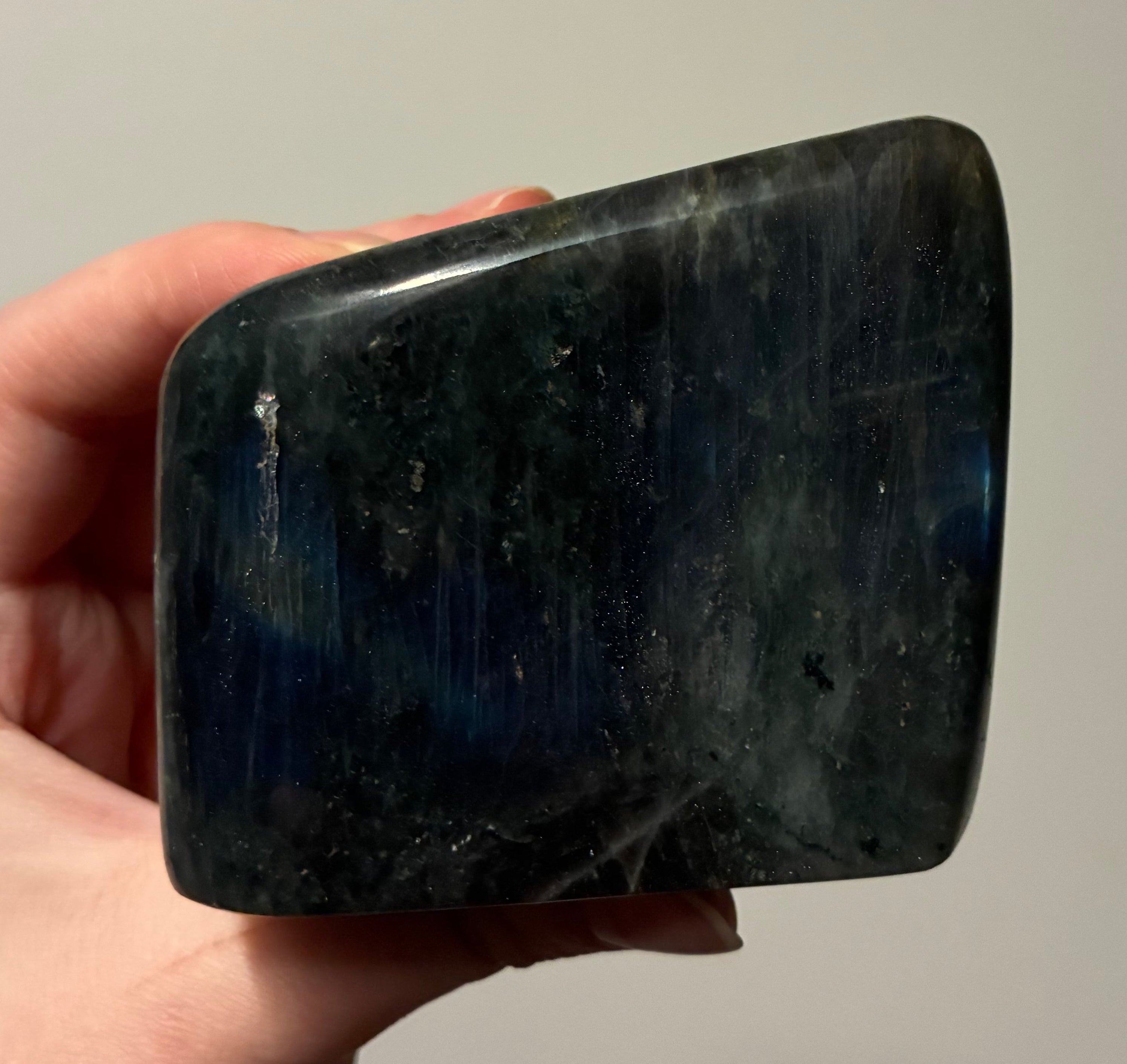 Labradoriitti freeform #4