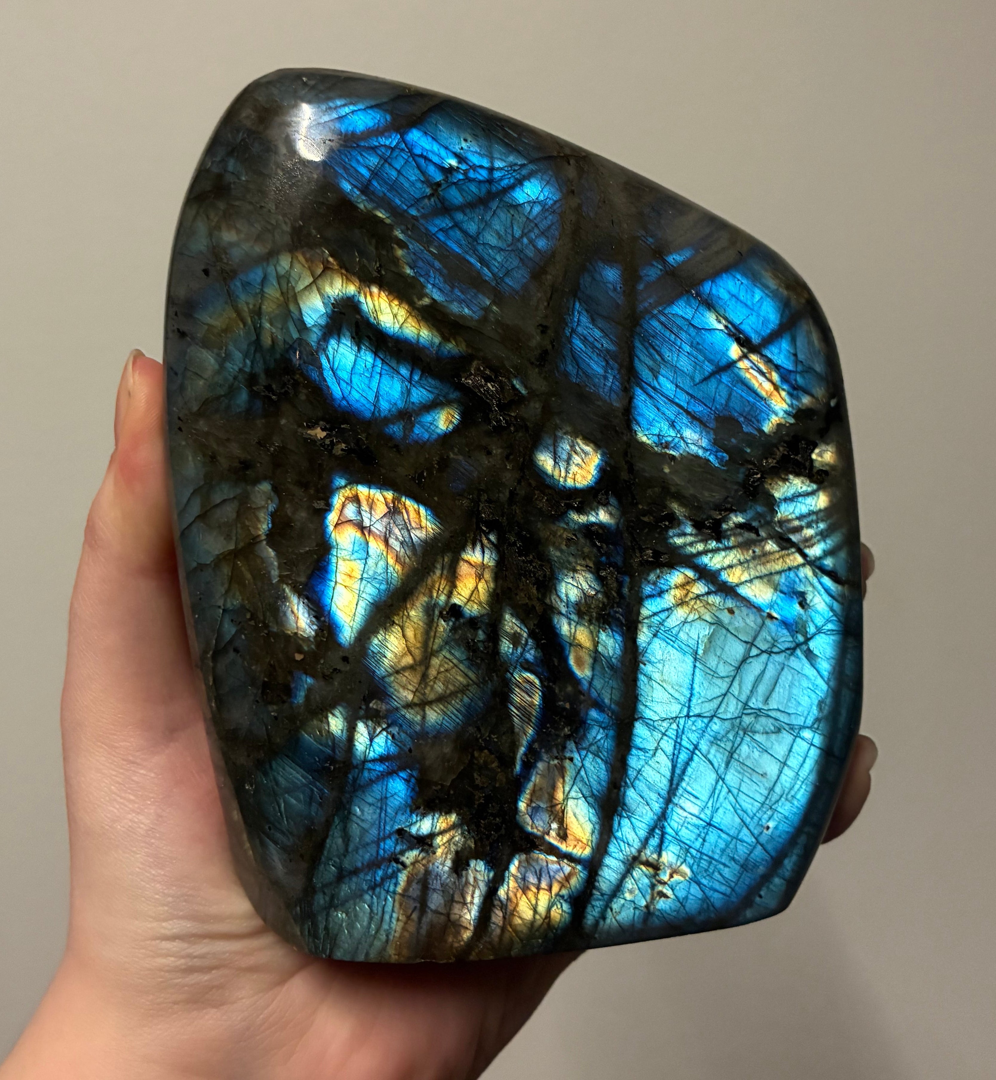 Labradoriitti freeform #1