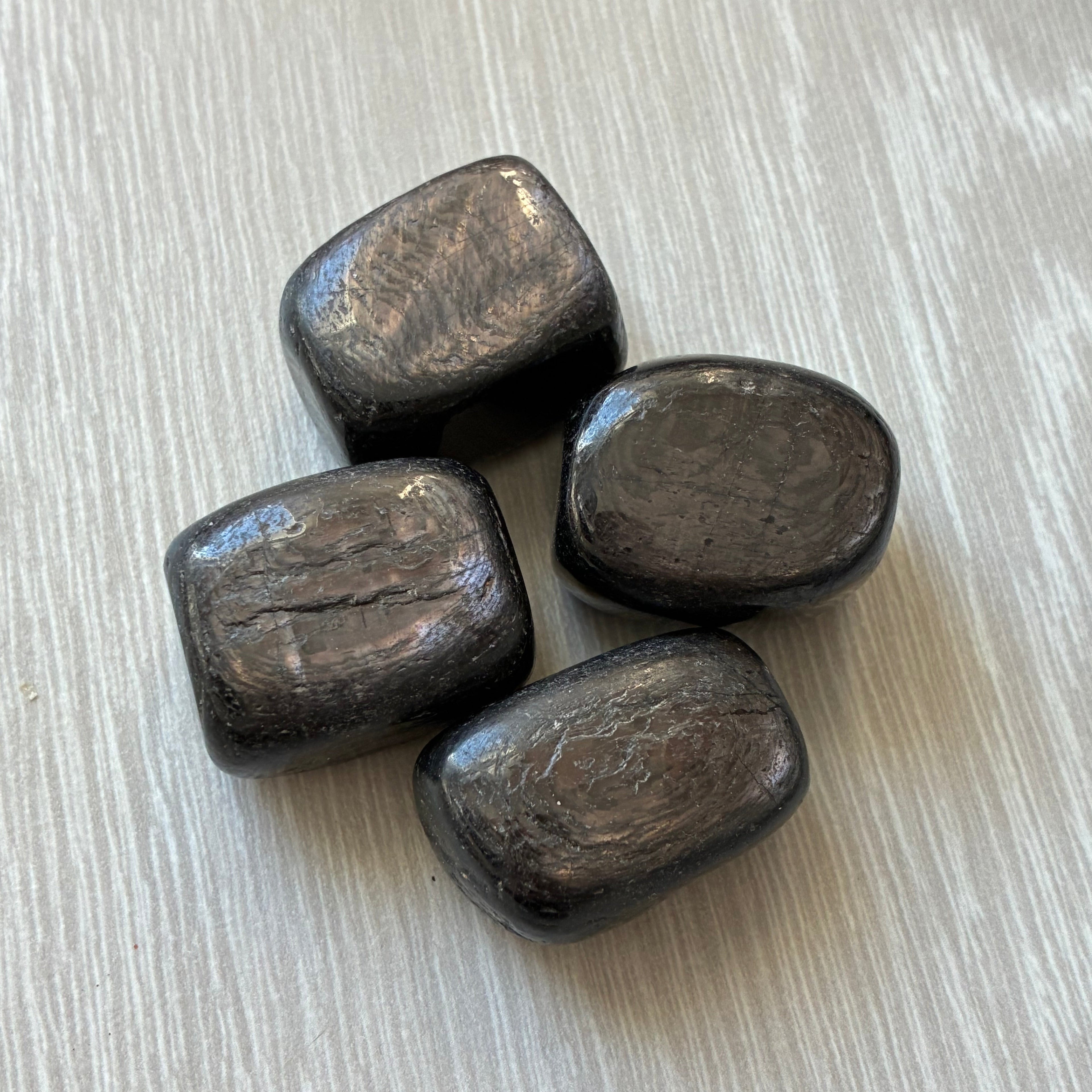 Hypersteeni rumpuhiottu