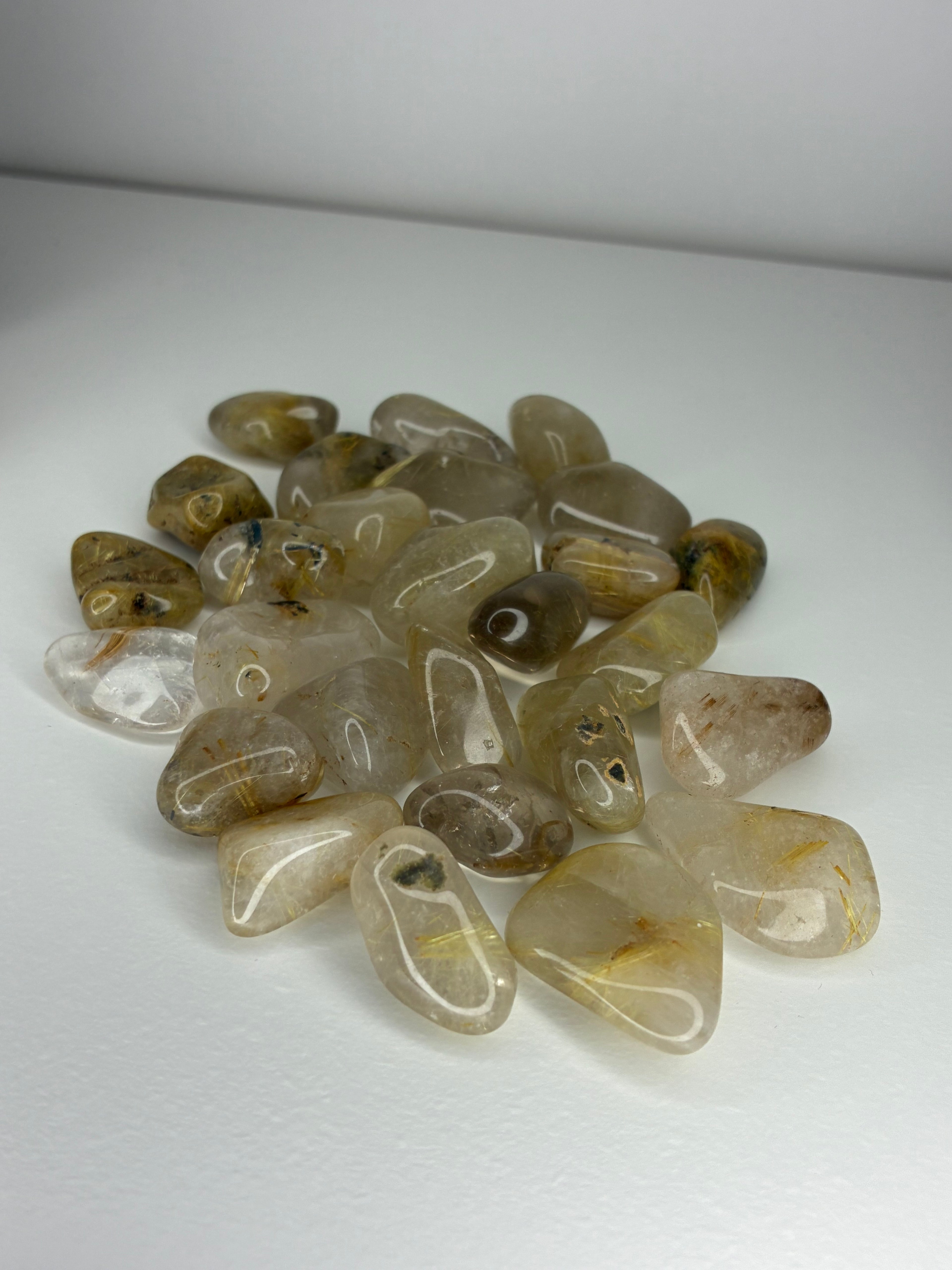 Rutiilikvartsi rumpuhiottu