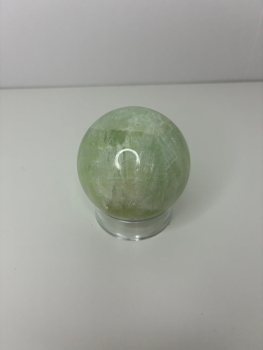 Pistaasikalsiitti kuula