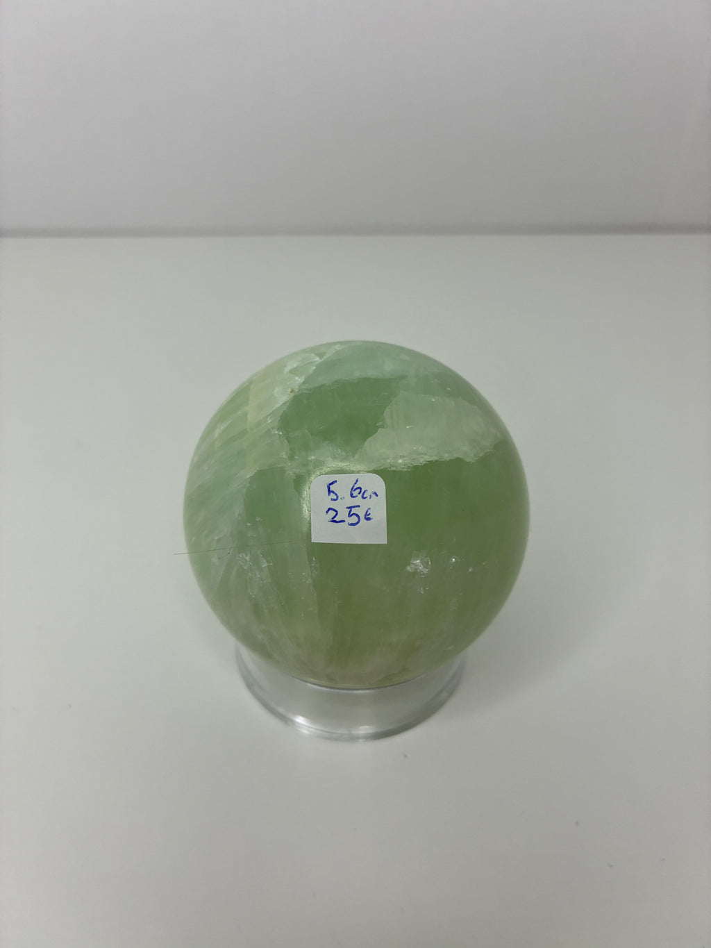 Pistaasikalsiitti kuula