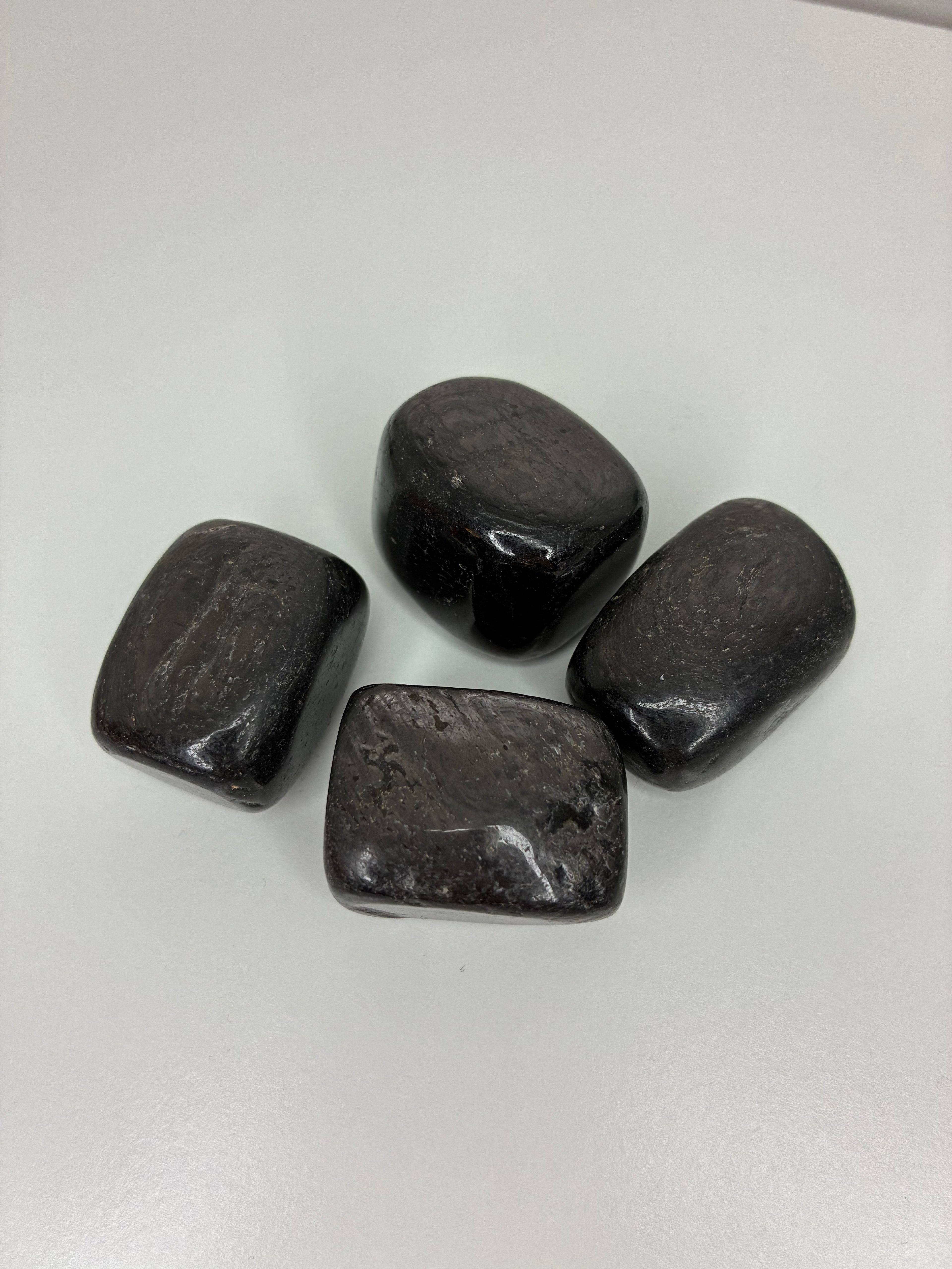 Hypersteeni rumpuhiottu