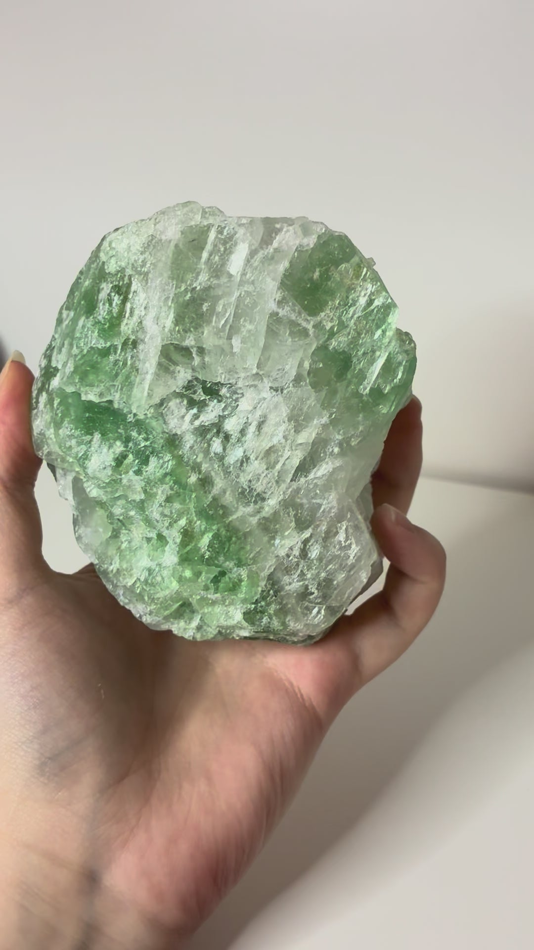 Vihreä fluoriitti raakapala